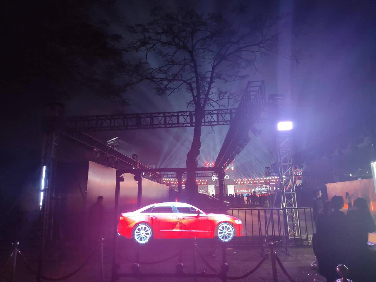 Hình ảnh công nghệ Hologram Fan tại cổng chào